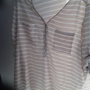 Ladies Carton Brown Stripe; Free Blouse.  Size: XL.